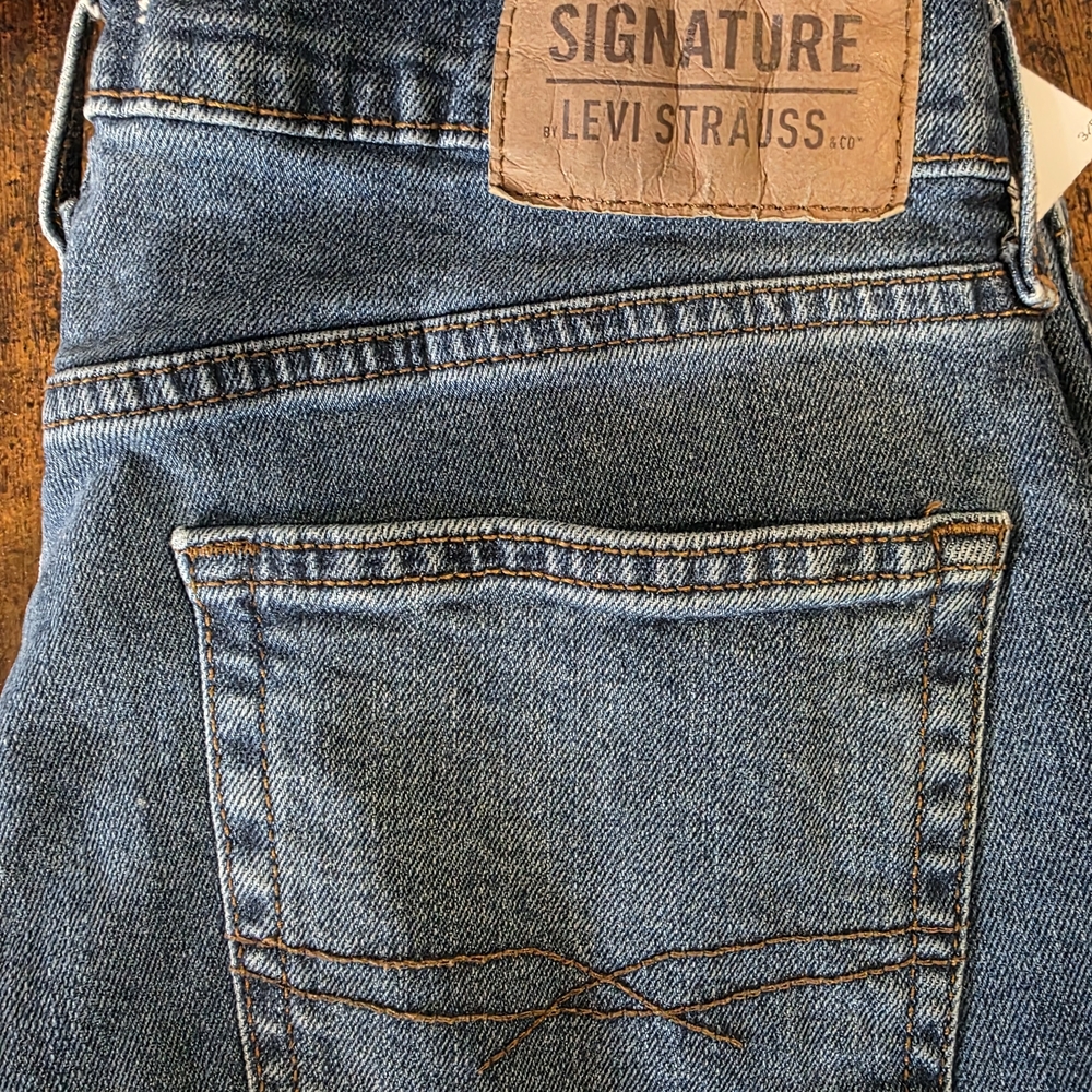 Signature by Levi Strauss Blue Jeans